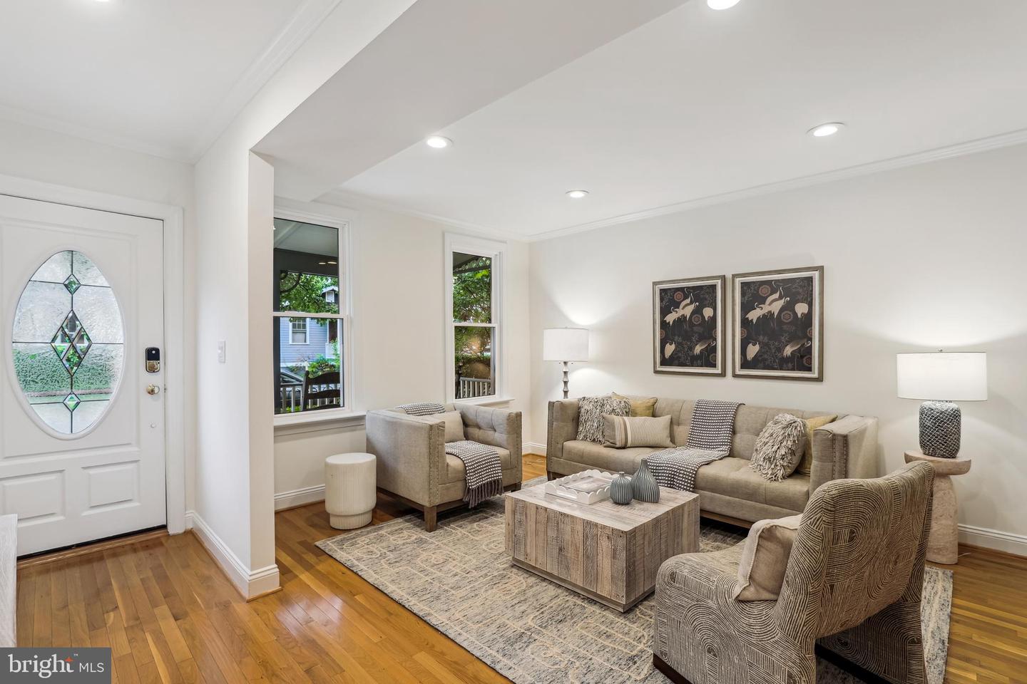 104 E OXFORD AVE, ALEXANDRIA, Virginia 22301, 2 Bedrooms Bedrooms, ,2 BathroomsBathrooms,Residential,For sale,104 E OXFORD AVE,VAAX2045182 MLS # VAAX2045182