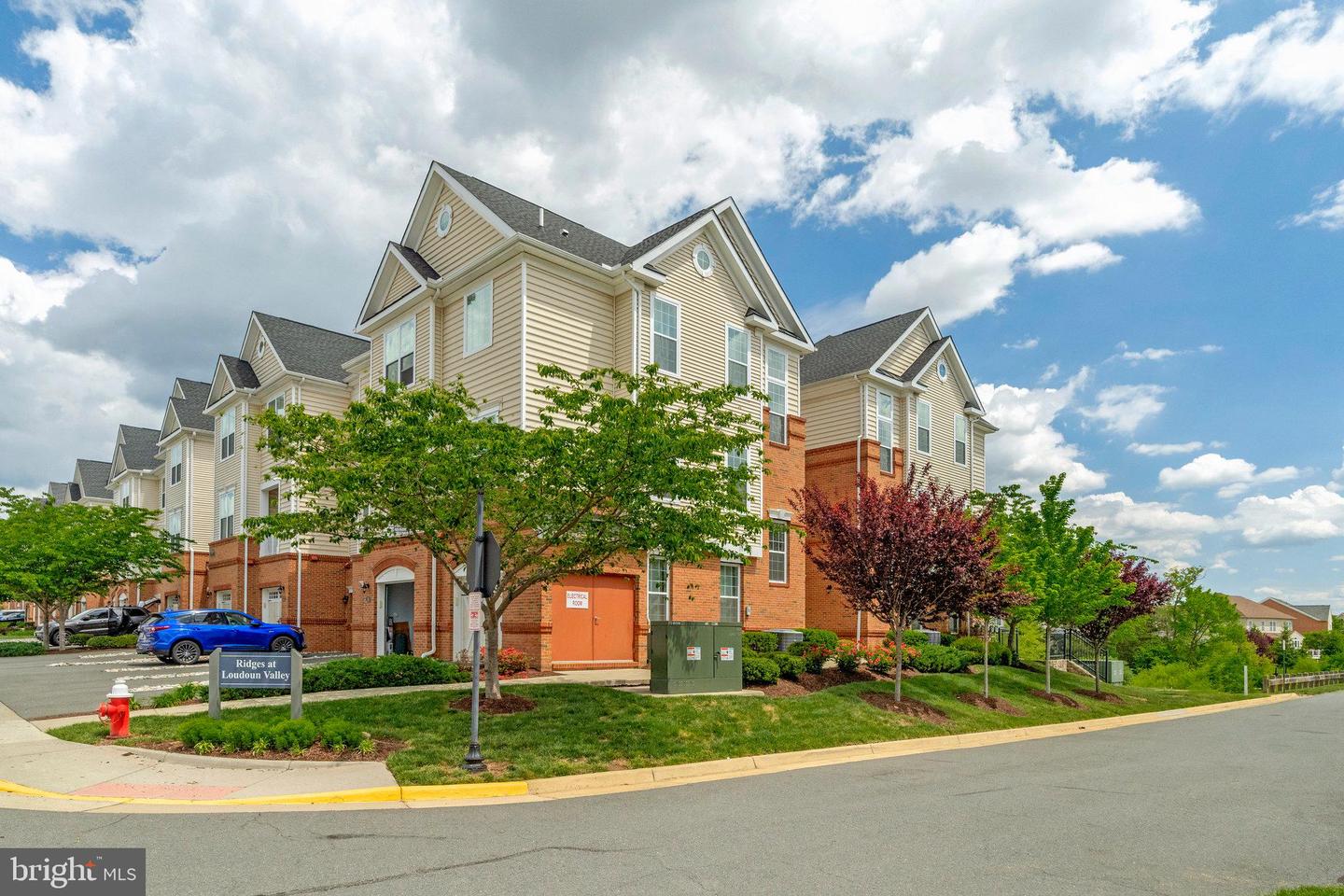 23286 SOUTHDOWN MANOR TER #118, ASHBURN, Virginia 20148, 2 Bedrooms Bedrooms, ,2 BathroomsBathrooms,Residential,For sale,23286 SOUTHDOWN MANOR TER #118,VALO2096046 MLS # VALO2096046