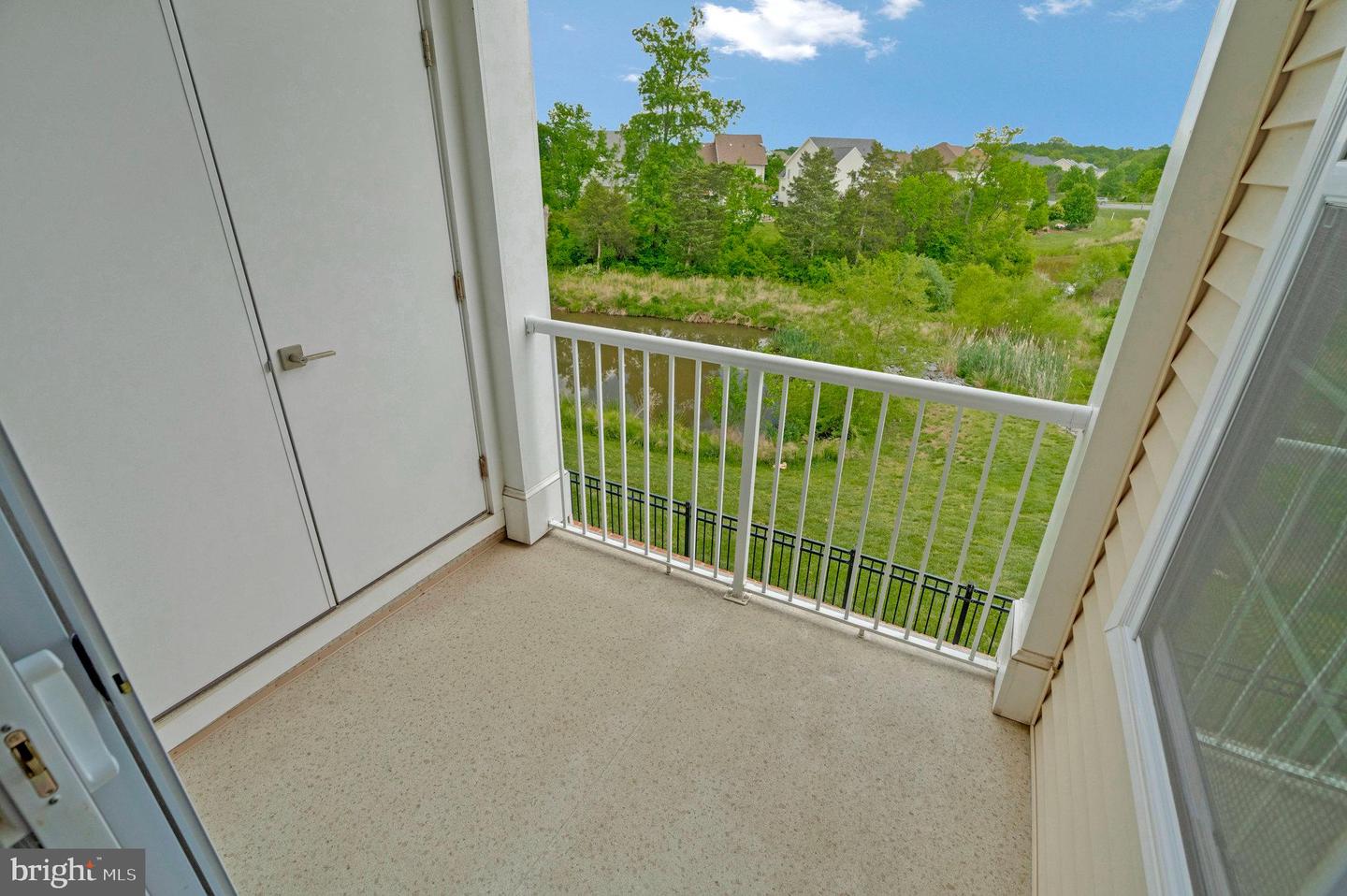 23286 SOUTHDOWN MANOR TER #118, ASHBURN, Virginia 20148, 2 Bedrooms Bedrooms, ,2 BathroomsBathrooms,Residential,For sale,23286 SOUTHDOWN MANOR TER #118,VALO2096046 MLS # VALO2096046
