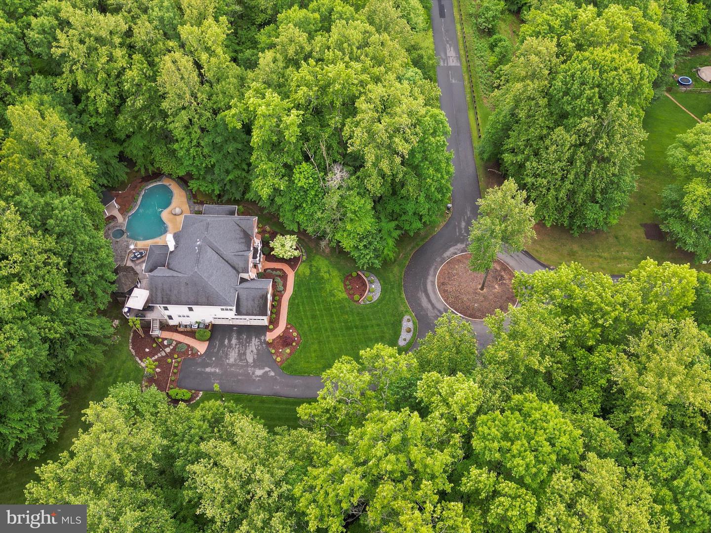 8197 COTTAGE ROSE CT, FAIRFAX STATION, Virginia 22039, 5 Bedrooms Bedrooms, ,4 BathroomsBathrooms,Residential,For sale,8197 COTTAGE ROSE CT,VAFX2239878 MLS # VAFX2239878