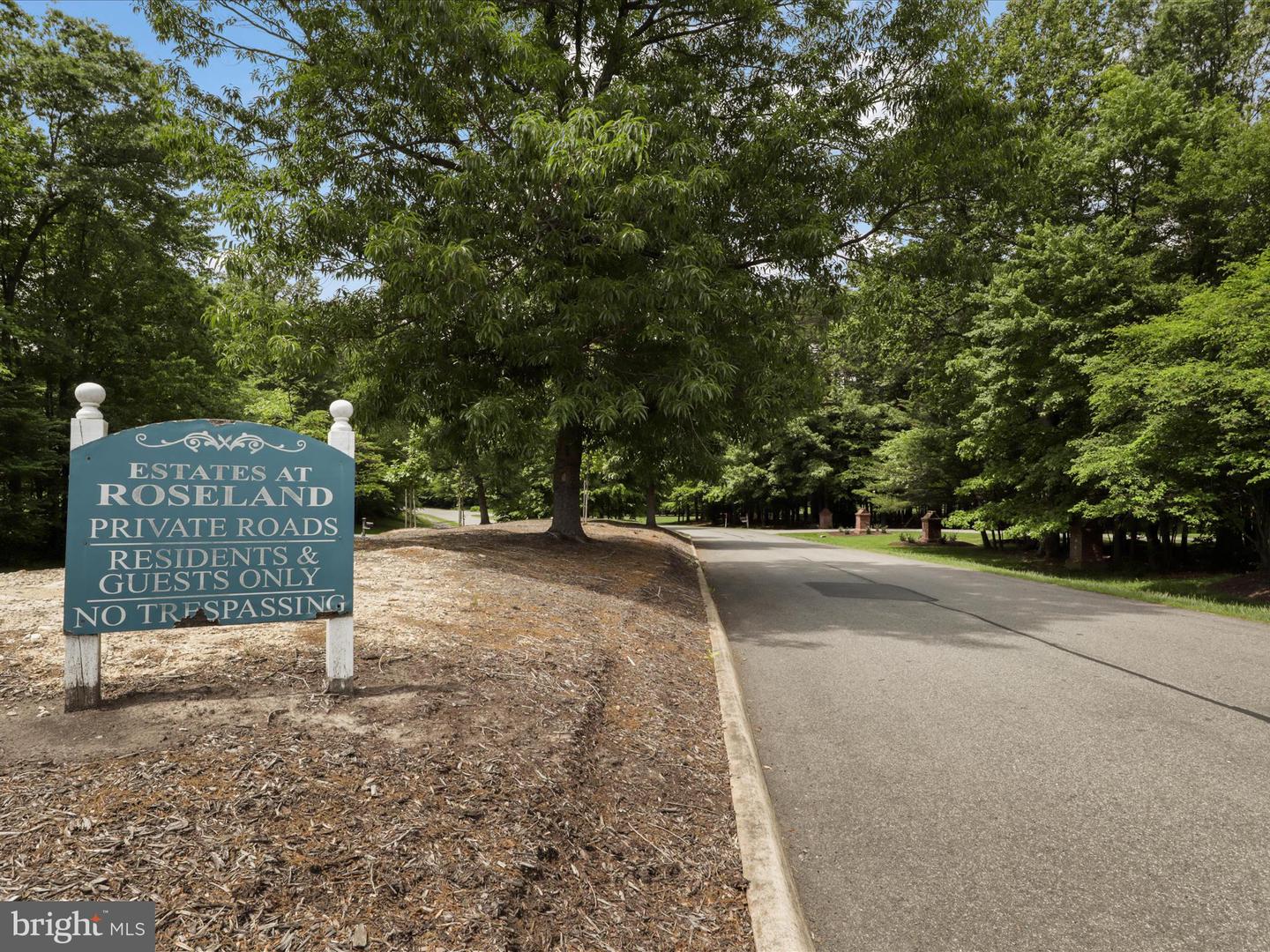 8197 COTTAGE ROSE CT, FAIRFAX STATION, Virginia 22039, 5 Bedrooms Bedrooms, ,4 BathroomsBathrooms,Residential,For sale,8197 COTTAGE ROSE CT,VAFX2239878 MLS # VAFX2239878
