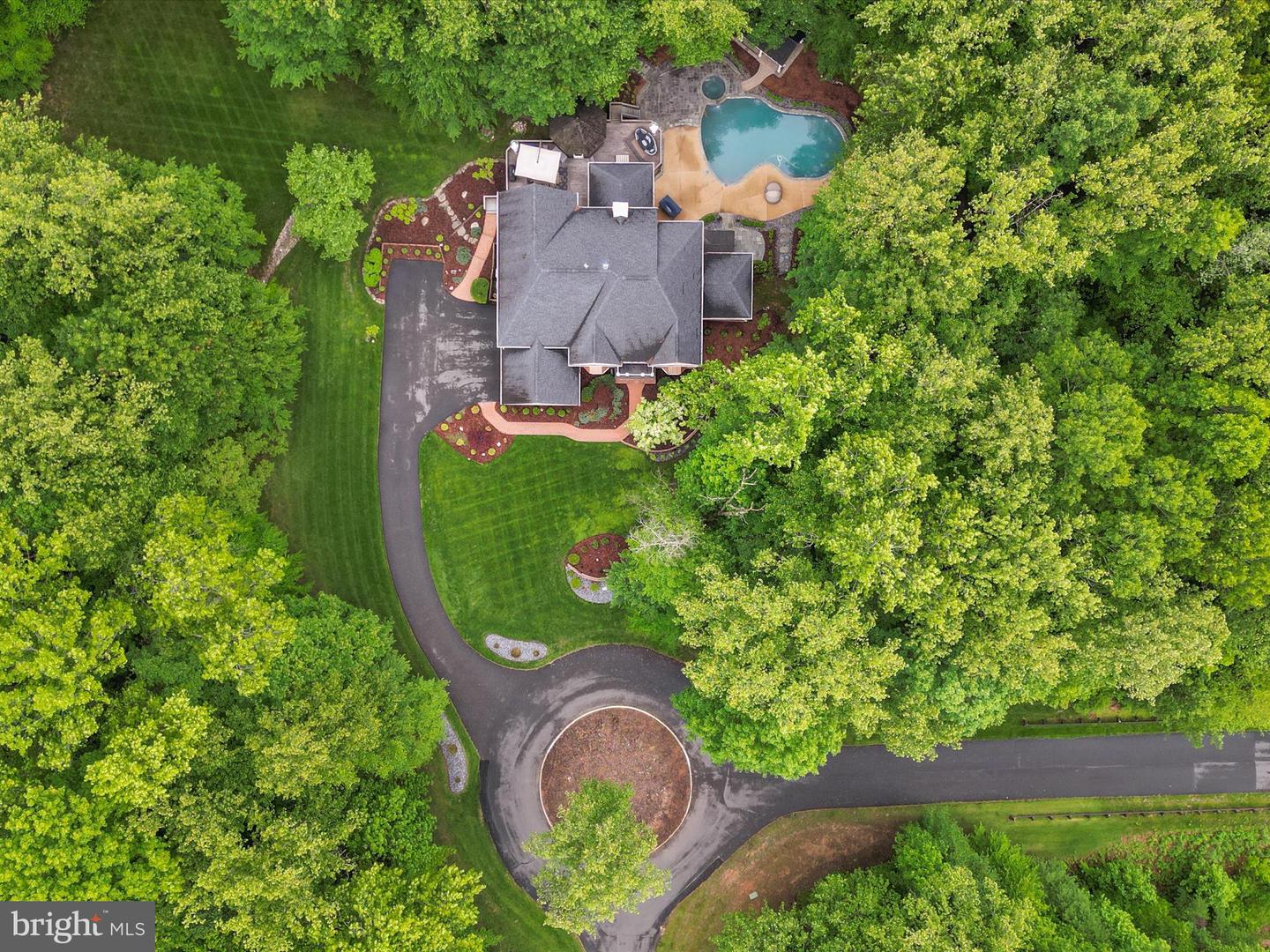 8197 COTTAGE ROSE CT, FAIRFAX STATION, Virginia 22039, 5 Bedrooms Bedrooms, ,4 BathroomsBathrooms,Residential,For sale,8197 COTTAGE ROSE CT,VAFX2239878 MLS # VAFX2239878