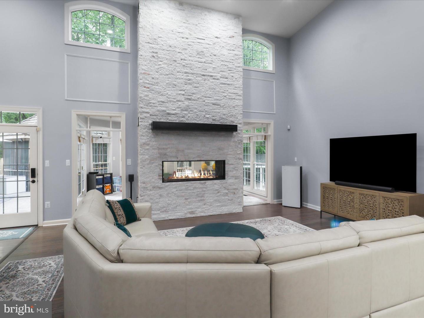 8197 COTTAGE ROSE CT, FAIRFAX STATION, Virginia 22039, 5 Bedrooms Bedrooms, ,4 BathroomsBathrooms,Residential,For sale,8197 COTTAGE ROSE CT,VAFX2239878 MLS # VAFX2239878