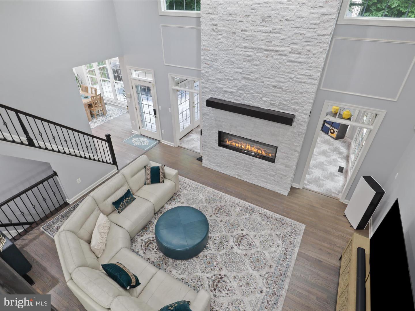 8197 COTTAGE ROSE CT, FAIRFAX STATION, Virginia 22039, 5 Bedrooms Bedrooms, ,4 BathroomsBathrooms,Residential,For sale,8197 COTTAGE ROSE CT,VAFX2239878 MLS # VAFX2239878