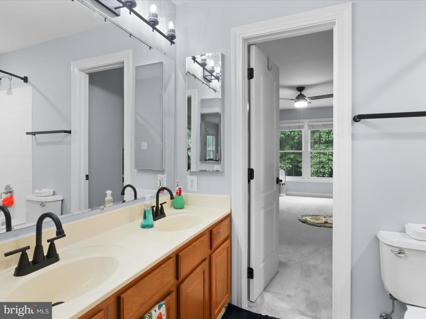 8197 COTTAGE ROSE CT, FAIRFAX STATION, Virginia 22039, 5 Bedrooms Bedrooms, ,4 BathroomsBathrooms,Residential,For sale,8197 COTTAGE ROSE CT,VAFX2239878 MLS # VAFX2239878