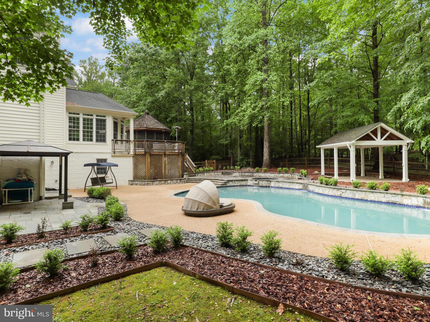 8197 COTTAGE ROSE CT, FAIRFAX STATION, Virginia 22039, 5 Bedrooms Bedrooms, ,4 BathroomsBathrooms,Residential,For sale,8197 COTTAGE ROSE CT,VAFX2239878 MLS # VAFX2239878