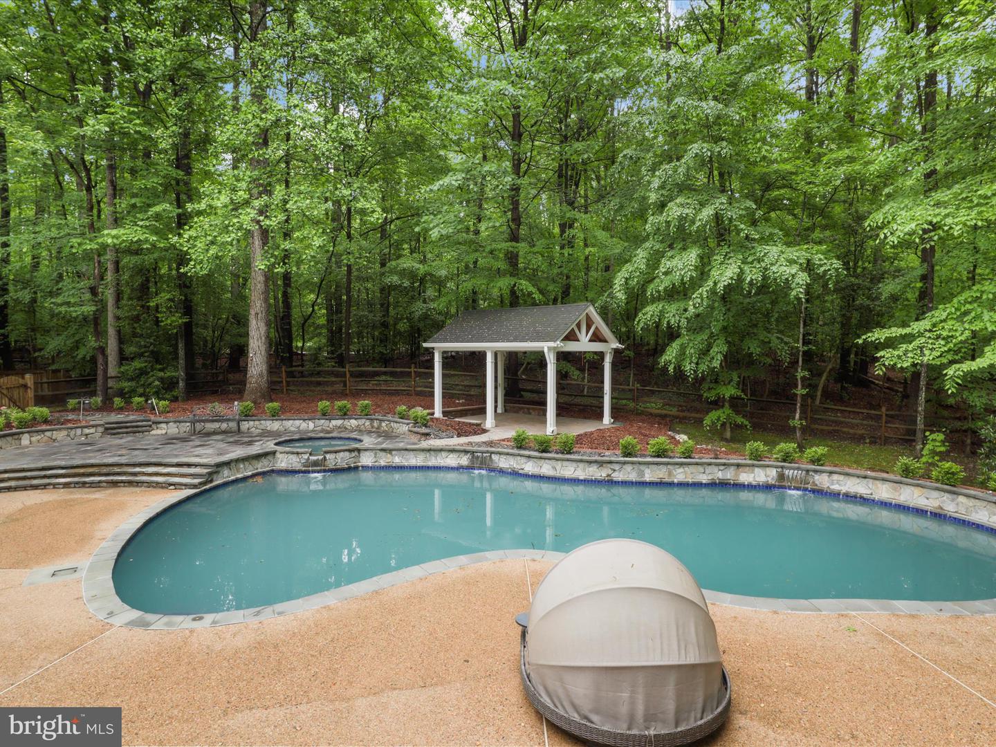 8197 COTTAGE ROSE CT, FAIRFAX STATION, Virginia 22039, 5 Bedrooms Bedrooms, ,4 BathroomsBathrooms,Residential,For sale,8197 COTTAGE ROSE CT,VAFX2239878 MLS # VAFX2239878
