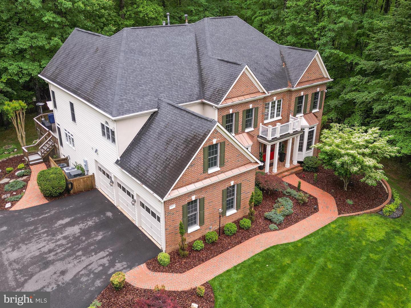 8197 COTTAGE ROSE CT, FAIRFAX STATION, Virginia 22039, 5 Bedrooms Bedrooms, ,4 BathroomsBathrooms,Residential,For sale,8197 COTTAGE ROSE CT,VAFX2239878 MLS # VAFX2239878