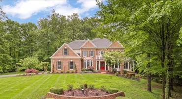 8197 COTTAGE ROSE CT, FAIRFAX STATION, Virginia 22039, 5 Bedrooms Bedrooms, ,4 BathroomsBathrooms,Residential,For sale,8197 COTTAGE ROSE CT,VAFX2239878 MLS # VAFX2239878
