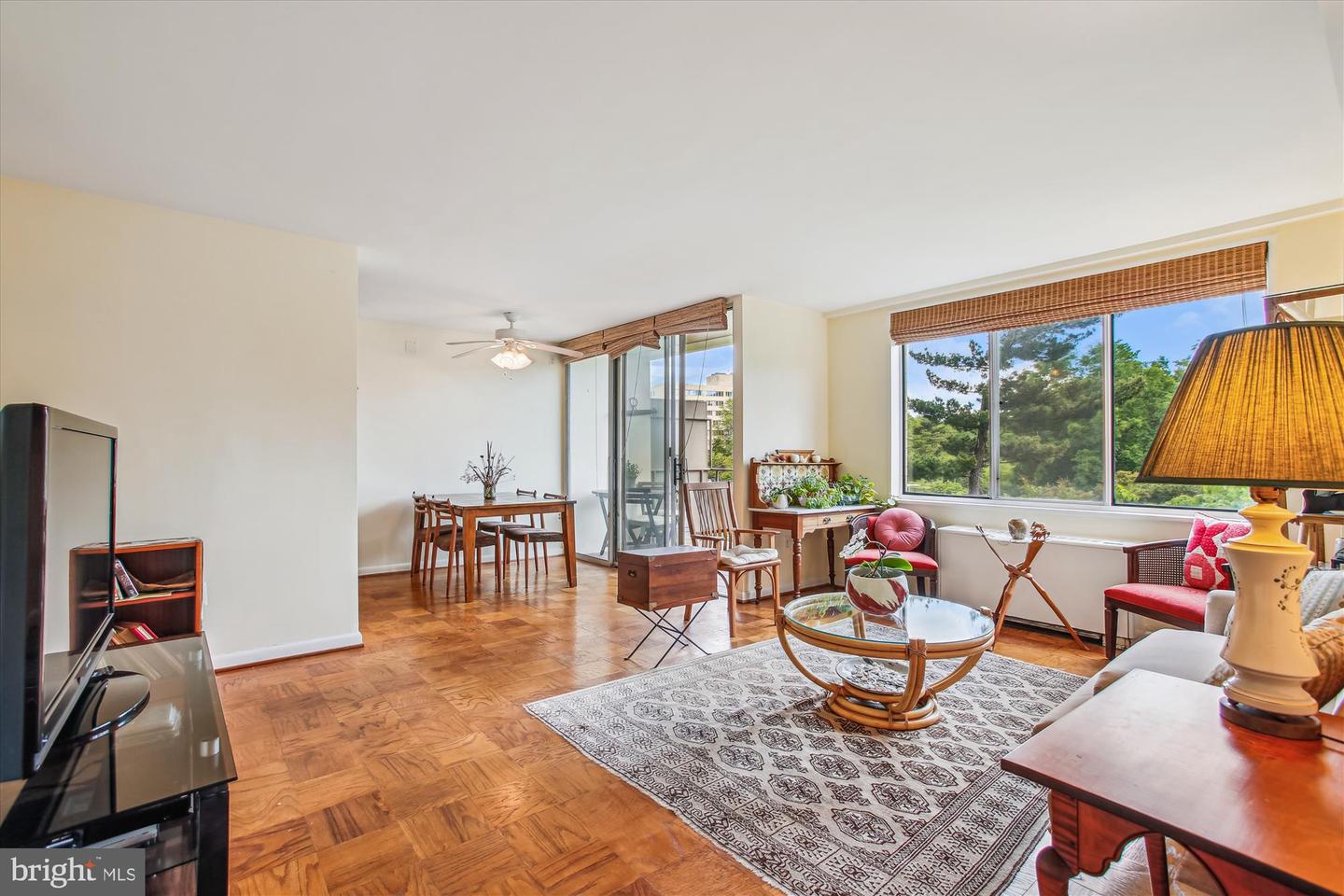 6641 WAKEFIELD DR #309, ALEXANDRIA, Virginia 22307, 2 Bedrooms Bedrooms, ,1 BathroomBathrooms,Residential,For sale,6641 WAKEFIELD DR #309,VAFX2239886 MLS # VAFX2239886