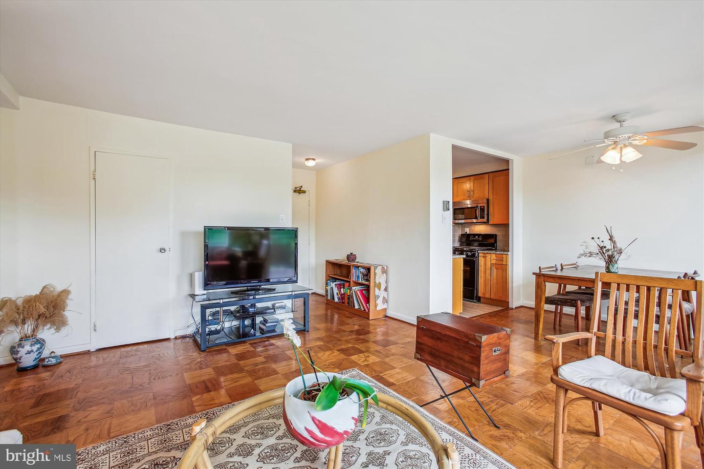 6641 WAKEFIELD DR #309, ALEXANDRIA, Virginia 22307, 2 Bedrooms Bedrooms, ,1 BathroomBathrooms,Residential,For sale,6641 WAKEFIELD DR #309,VAFX2239886 MLS # VAFX2239886