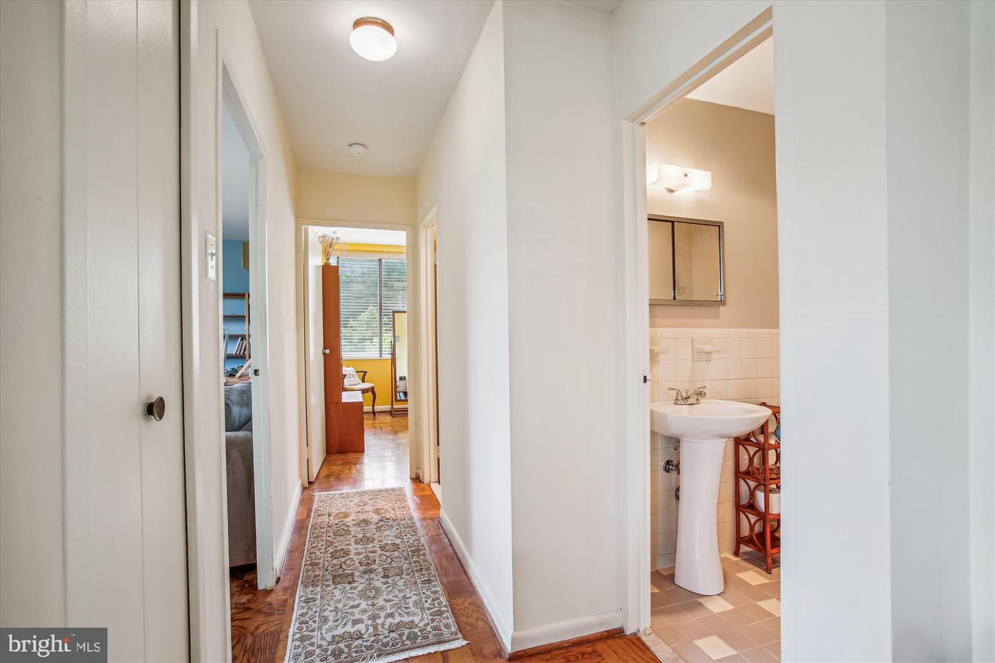 6641 WAKEFIELD DR #309, ALEXANDRIA, Virginia 22307, 2 Bedrooms Bedrooms, ,1 BathroomBathrooms,Residential,For sale,6641 WAKEFIELD DR #309,VAFX2239886 MLS # VAFX2239886