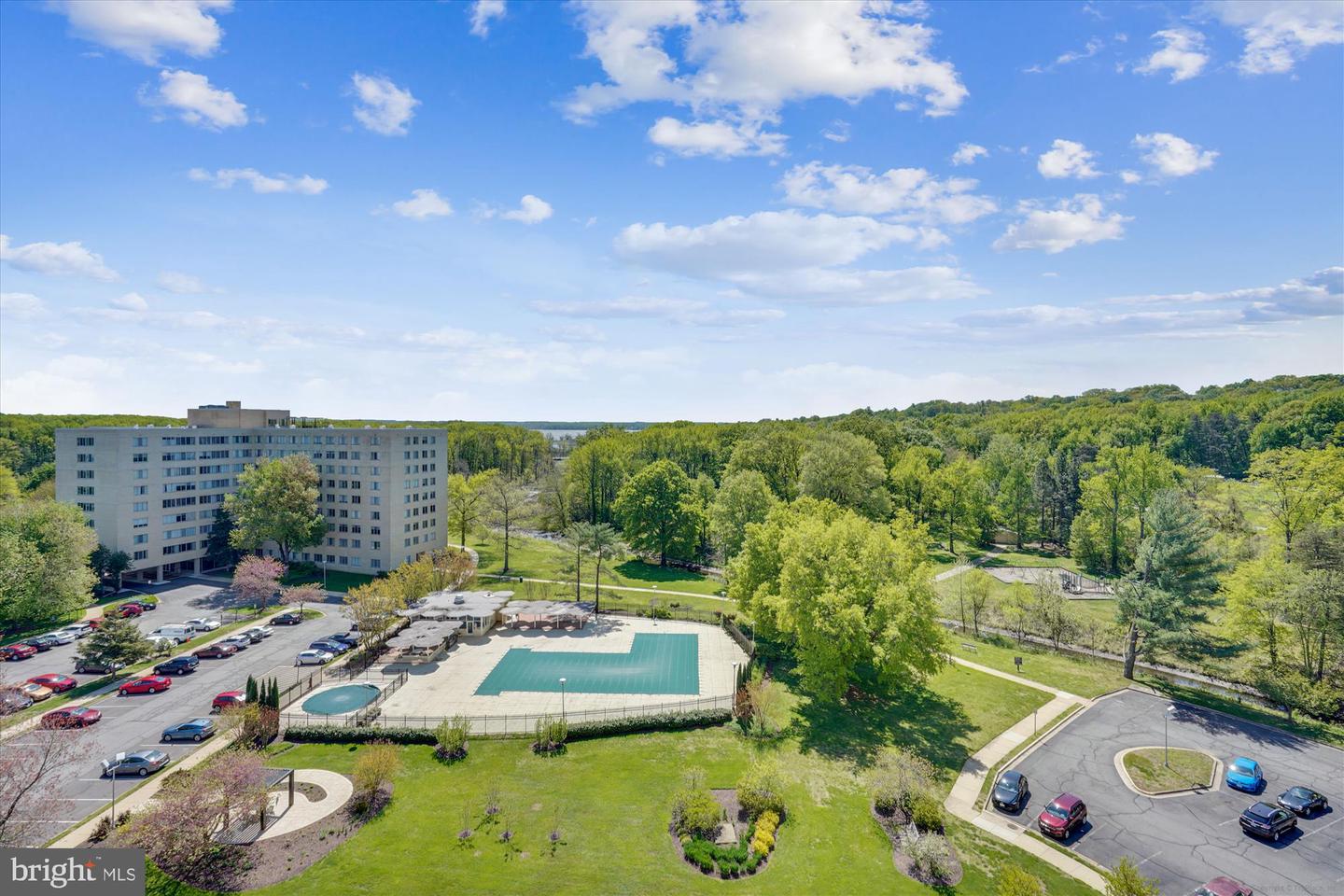 6641 WAKEFIELD DR #309, ALEXANDRIA, Virginia 22307, 2 Bedrooms Bedrooms, ,1 BathroomBathrooms,Residential,For sale,6641 WAKEFIELD DR #309,VAFX2239886 MLS # VAFX2239886