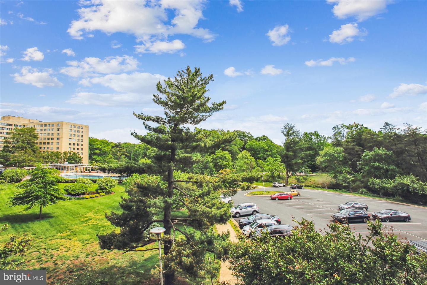 6641 WAKEFIELD DR #309, ALEXANDRIA, Virginia 22307, 2 Bedrooms Bedrooms, ,1 BathroomBathrooms,Residential,For sale,6641 WAKEFIELD DR #309,VAFX2239886 MLS # VAFX2239886