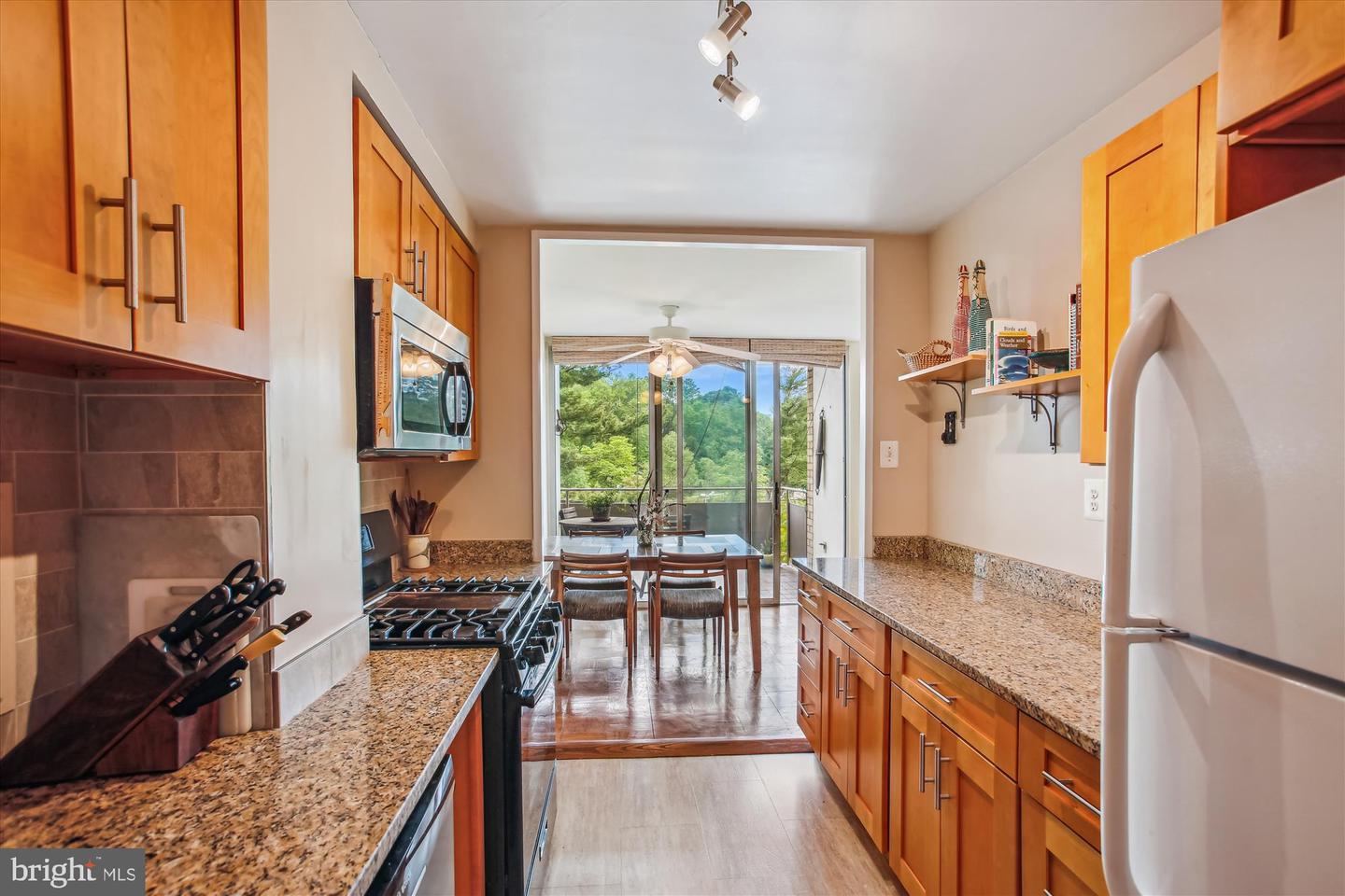 6641 WAKEFIELD DR #309, ALEXANDRIA, Virginia 22307, 2 Bedrooms Bedrooms, ,1 BathroomBathrooms,Residential,For sale,6641 WAKEFIELD DR #309,VAFX2239886 MLS # VAFX2239886