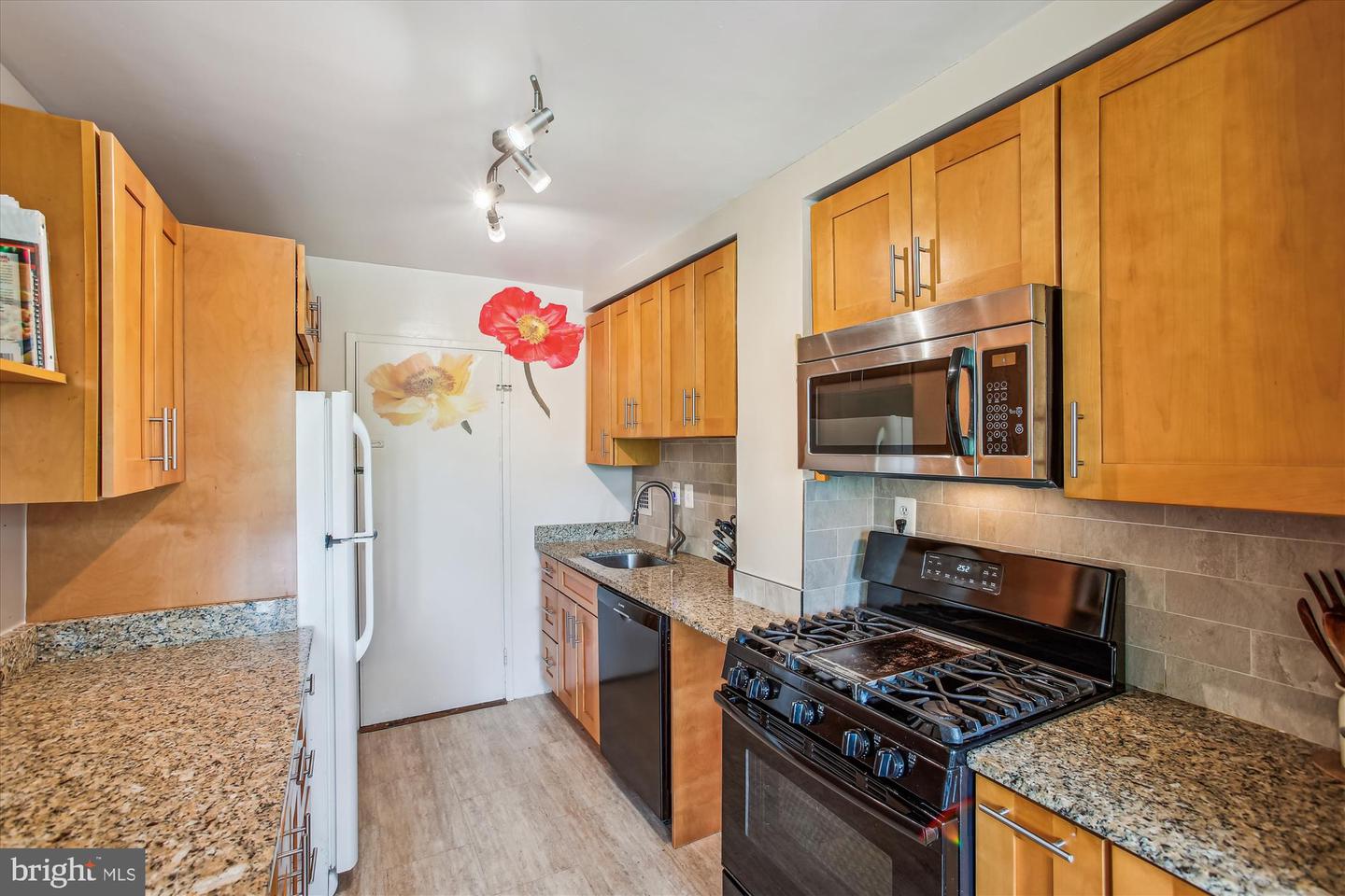 6641 WAKEFIELD DR #309, ALEXANDRIA, Virginia 22307, 2 Bedrooms Bedrooms, ,1 BathroomBathrooms,Residential,For sale,6641 WAKEFIELD DR #309,VAFX2239886 MLS # VAFX2239886