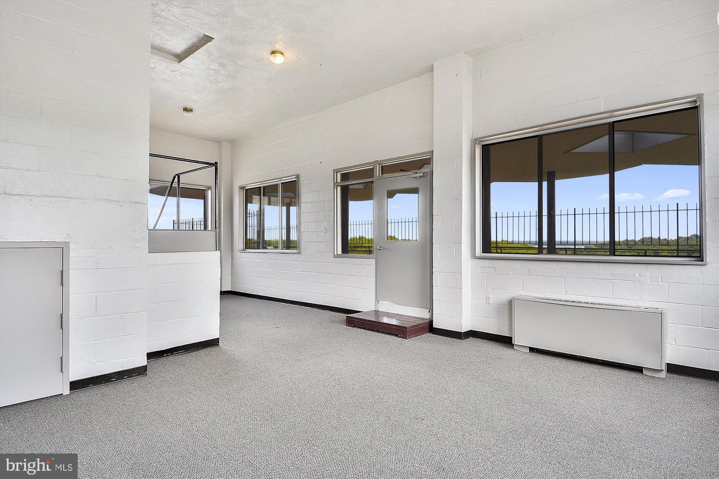 6641 WAKEFIELD DR #309, ALEXANDRIA, Virginia 22307, 2 Bedrooms Bedrooms, ,1 BathroomBathrooms,Residential,For sale,6641 WAKEFIELD DR #309,VAFX2239886 MLS # VAFX2239886
