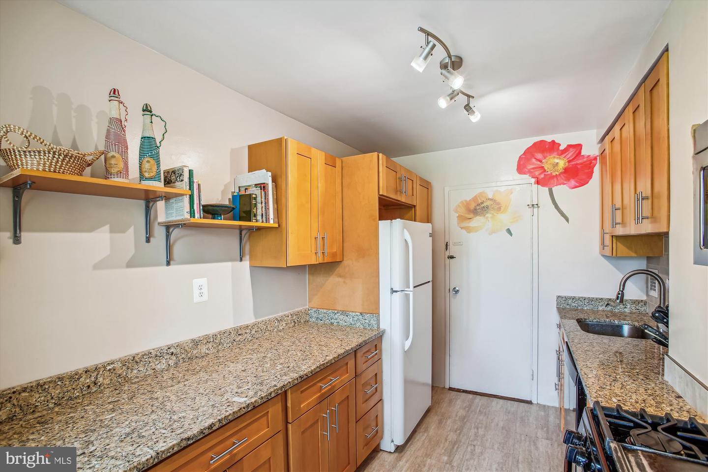 6641 WAKEFIELD DR #309, ALEXANDRIA, Virginia 22307, 2 Bedrooms Bedrooms, ,1 BathroomBathrooms,Residential,For sale,6641 WAKEFIELD DR #309,VAFX2239886 MLS # VAFX2239886