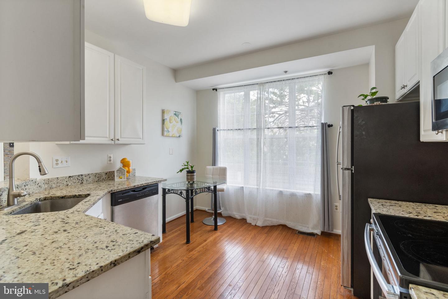 20432 COOL FERN SQ, ASHBURN, Virginia 20147, 2 Bedrooms Bedrooms, ,2 BathroomsBathrooms,Residential,For sale,20432 COOL FERN SQ,VALO2096062 MLS # VALO2096062