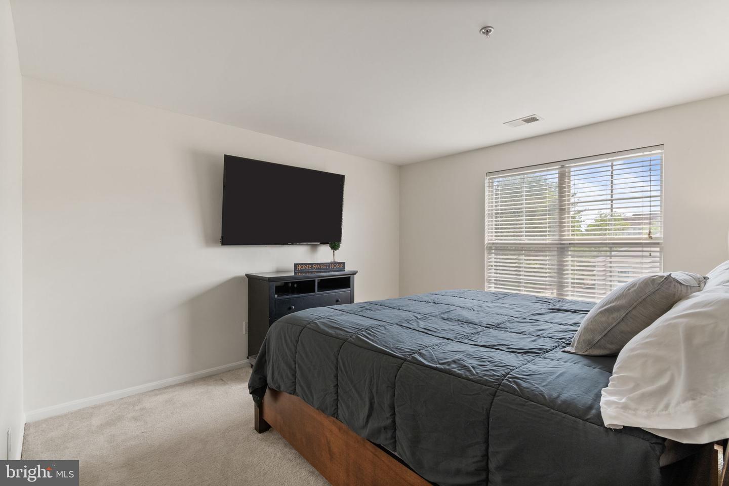 20432 COOL FERN SQ, ASHBURN, Virginia 20147, 2 Bedrooms Bedrooms, ,2 BathroomsBathrooms,Residential,For sale,20432 COOL FERN SQ,VALO2096062 MLS # VALO2096062
