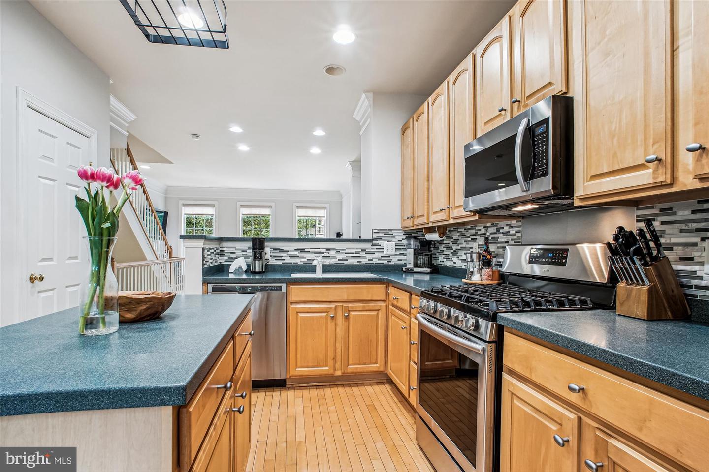 4160 TIMBER LOG WAY, FAIRFAX, Virginia 22030, 2 Bedrooms Bedrooms, ,2 BathroomsBathrooms,Residential,For sale,4160 TIMBER LOG WAY,VAFX2239924 MLS # VAFX2239924