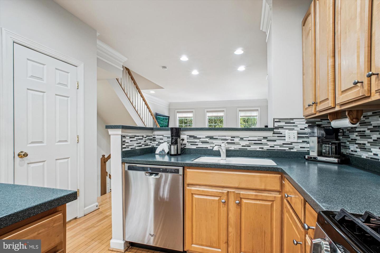 4160 TIMBER LOG WAY, FAIRFAX, Virginia 22030, 2 Bedrooms Bedrooms, ,2 BathroomsBathrooms,Residential,For sale,4160 TIMBER LOG WAY,VAFX2239924 MLS # VAFX2239924