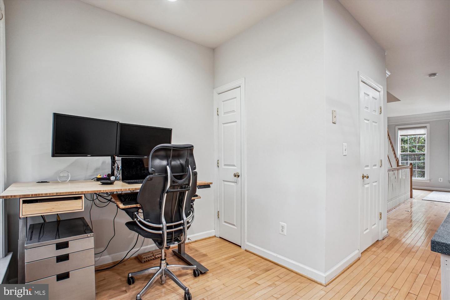 4160 TIMBER LOG WAY, FAIRFAX, Virginia 22030, 2 Bedrooms Bedrooms, ,2 BathroomsBathrooms,Residential,For sale,4160 TIMBER LOG WAY,VAFX2239924 MLS # VAFX2239924