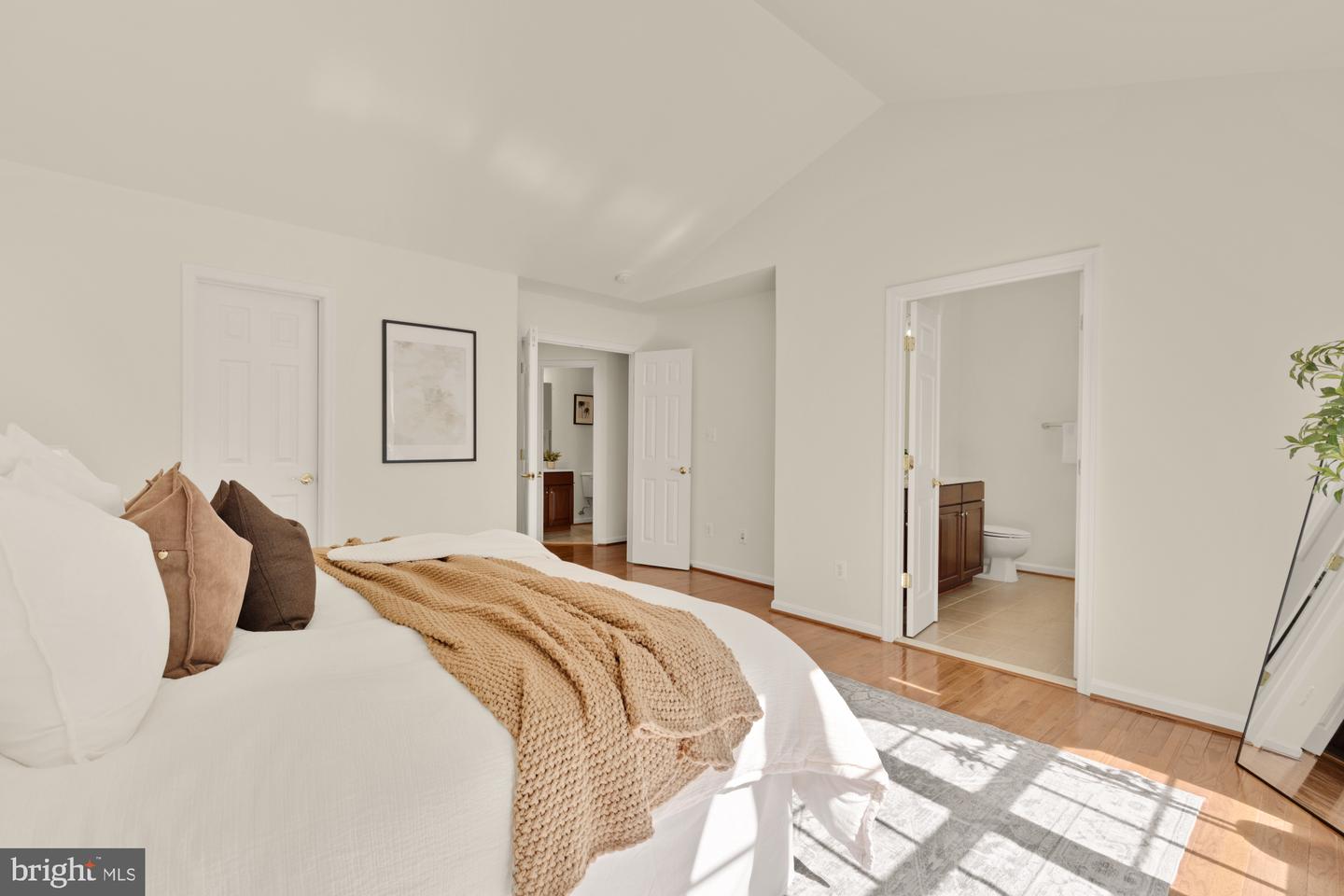 7557 GREY GOOSE WAY, ALEXANDRIA, Virginia 22306, 3 Bedrooms Bedrooms, ,2 BathroomsBathrooms,Residential,For sale,7557 GREY GOOSE WAY,VAFX2239944 MLS # VAFX2239944
