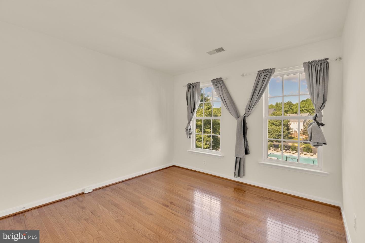 7557 GREY GOOSE WAY, ALEXANDRIA, Virginia 22306, 3 Bedrooms Bedrooms, ,2 BathroomsBathrooms,Residential,For sale,7557 GREY GOOSE WAY,VAFX2239944 MLS # VAFX2239944