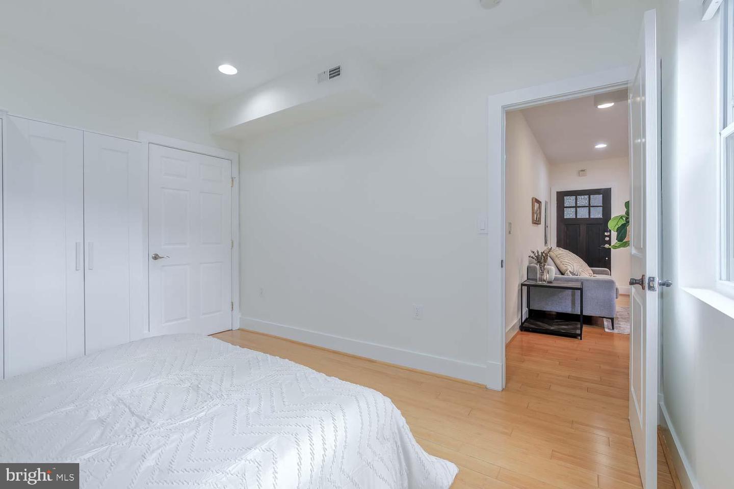 1409 G ST NE #4, WASHINGTON, District Of Columbia 20002, 1 Bedroom Bedrooms, ,1 BathroomBathrooms,Residential,For sale,1409 G ST NE #4,DCDC2199868 MLS # DCDC2199868