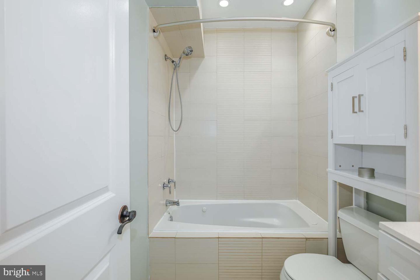 1409 G ST NE #4, WASHINGTON, District Of Columbia 20002, 1 Bedroom Bedrooms, ,1 BathroomBathrooms,Residential,For sale,1409 G ST NE #4,DCDC2199868 MLS # DCDC2199868