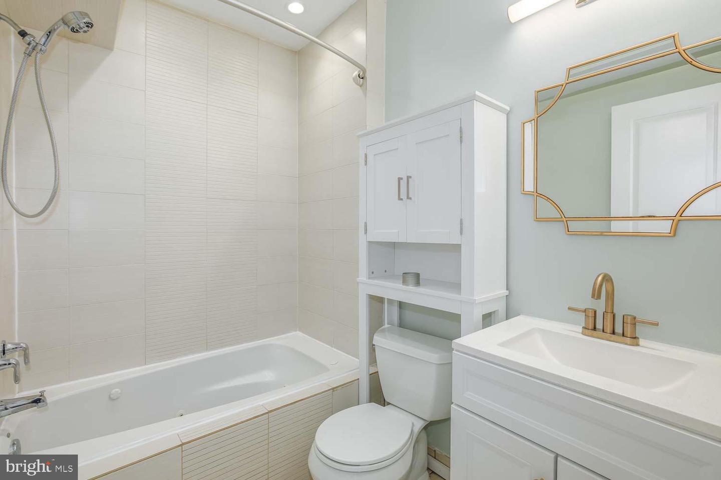 1409 G ST NE #4, WASHINGTON, District Of Columbia 20002, 1 Bedroom Bedrooms, ,1 BathroomBathrooms,Residential,For sale,1409 G ST NE #4,DCDC2199868 MLS # DCDC2199868