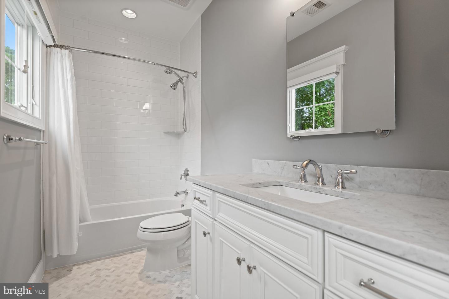 445 ORCHARD ST NW, VIENNA, Virginia 22180, 5 Bedrooms Bedrooms, ,6 BathroomsBathrooms,Residential,For sale,445 ORCHARD ST NW,VAFX2240032 MLS # VAFX2240032