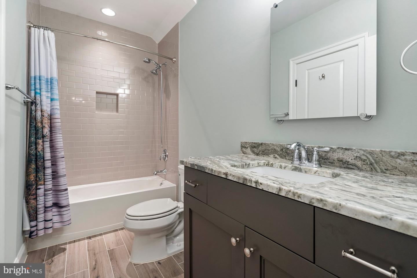 445 ORCHARD ST NW, VIENNA, Virginia 22180, 5 Bedrooms Bedrooms, ,6 BathroomsBathrooms,Residential,For sale,445 ORCHARD ST NW,VAFX2240032 MLS # VAFX2240032