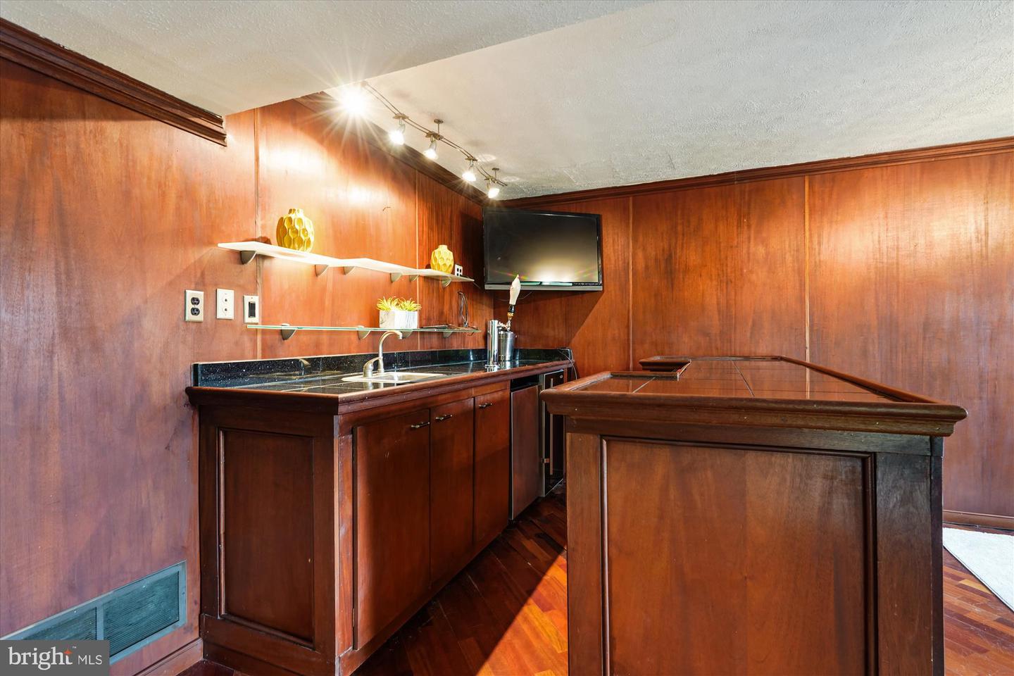 2104 BELLE VIEW BLVD, ALEXANDRIA, Virginia 22307, 4 Bedrooms Bedrooms, ,3 BathroomsBathrooms,Residential,For sale,2104 BELLE VIEW BLVD,VAFX2240112 MLS # VAFX2240112