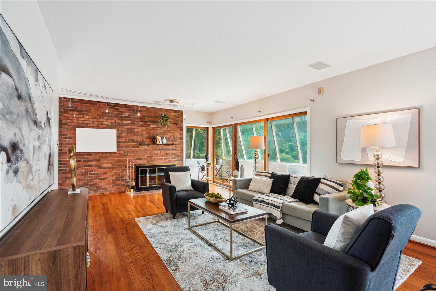 2104 BELLE VIEW BLVD, ALEXANDRIA, Virginia 22307, 4 Bedrooms Bedrooms, ,3 BathroomsBathrooms,Residential,For sale,2104 BELLE VIEW BLVD,VAFX2240112 MLS # VAFX2240112