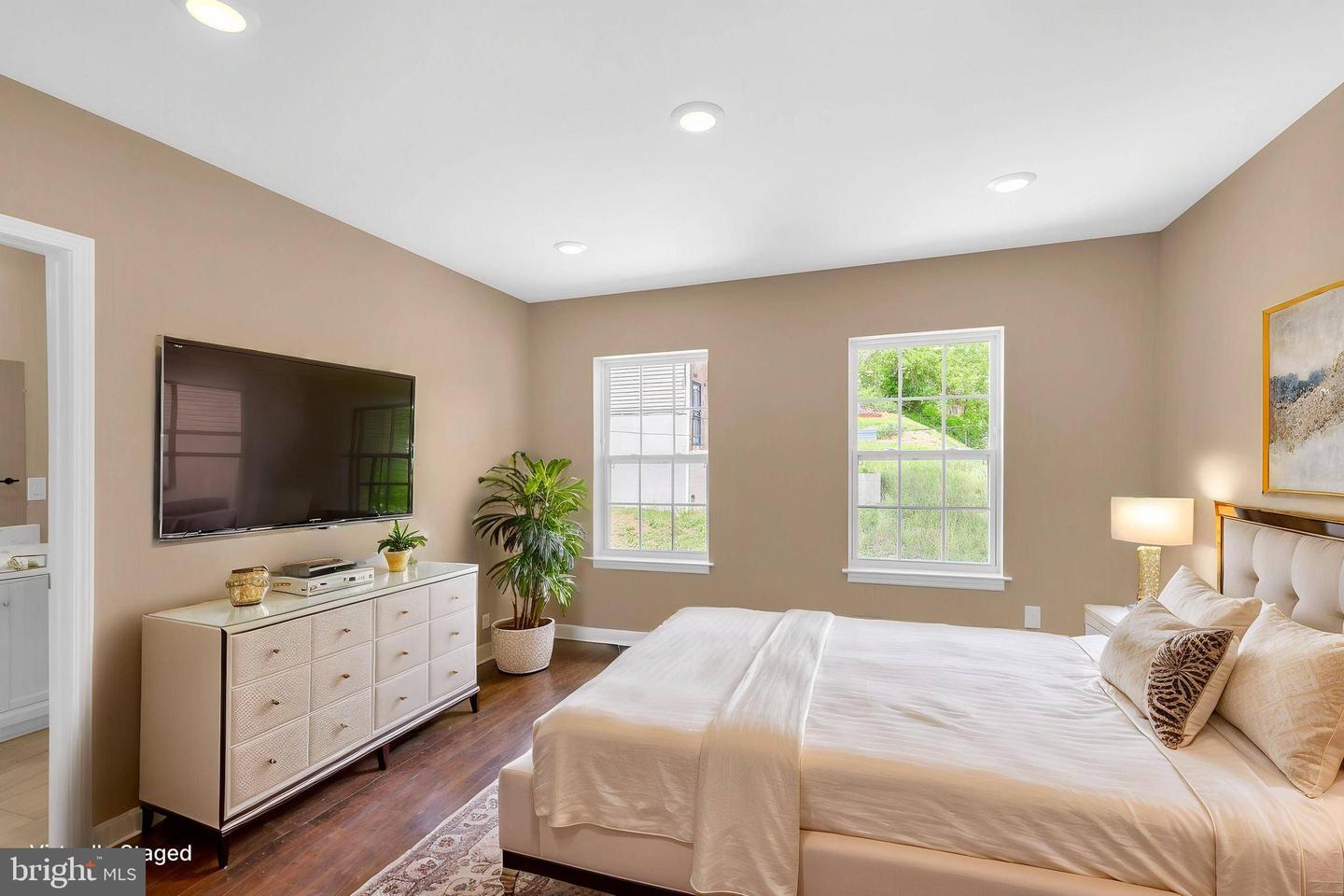 4820 HAYES ST NE, WASHINGTON, District Of Columbia 20019, 5 Bedrooms Bedrooms, 11 Rooms Rooms,3 BathroomsBathrooms,Residential,For sale,4820 HAYES ST NE,DCDC2200002 MLS # DCDC2200002