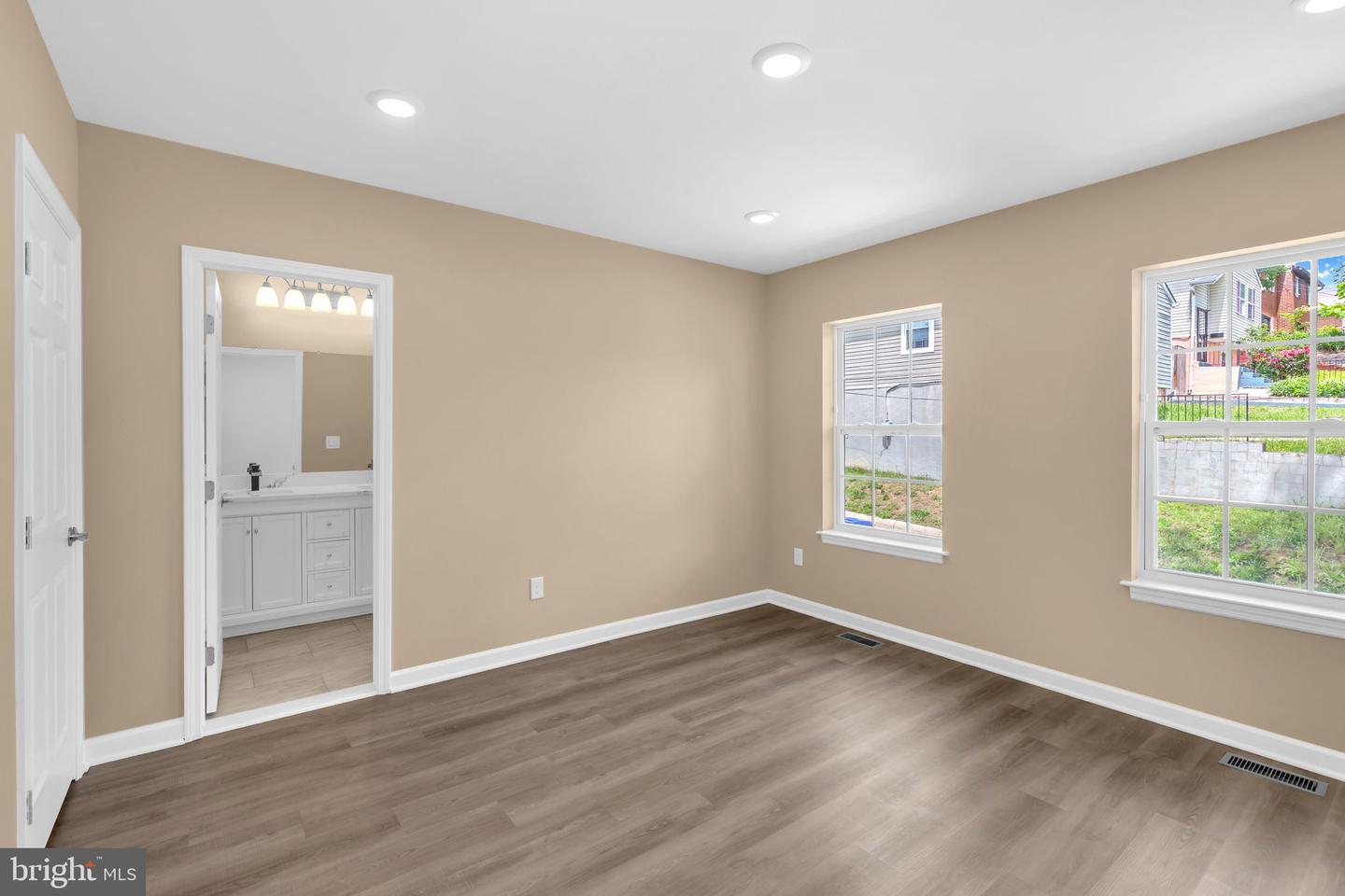 4820 HAYES ST NE, WASHINGTON, District Of Columbia 20019, 5 Bedrooms Bedrooms, 11 Rooms Rooms,3 BathroomsBathrooms,Residential,For sale,4820 HAYES ST NE,DCDC2200002 MLS # DCDC2200002