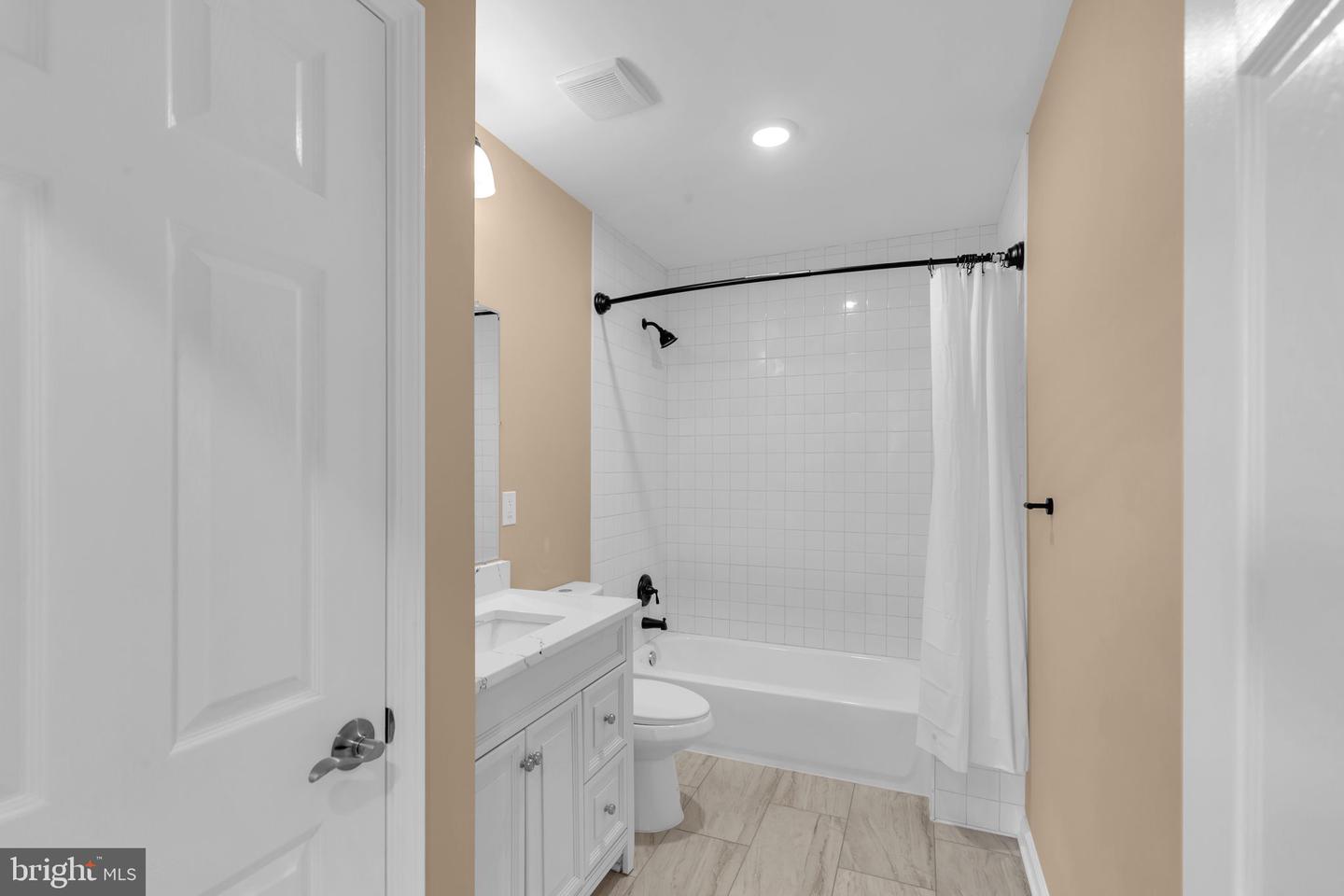 4820 HAYES ST NE, WASHINGTON, District Of Columbia 20019, 5 Bedrooms Bedrooms, 11 Rooms Rooms,3 BathroomsBathrooms,Residential,For sale,4820 HAYES ST NE,DCDC2200002 MLS # DCDC2200002
