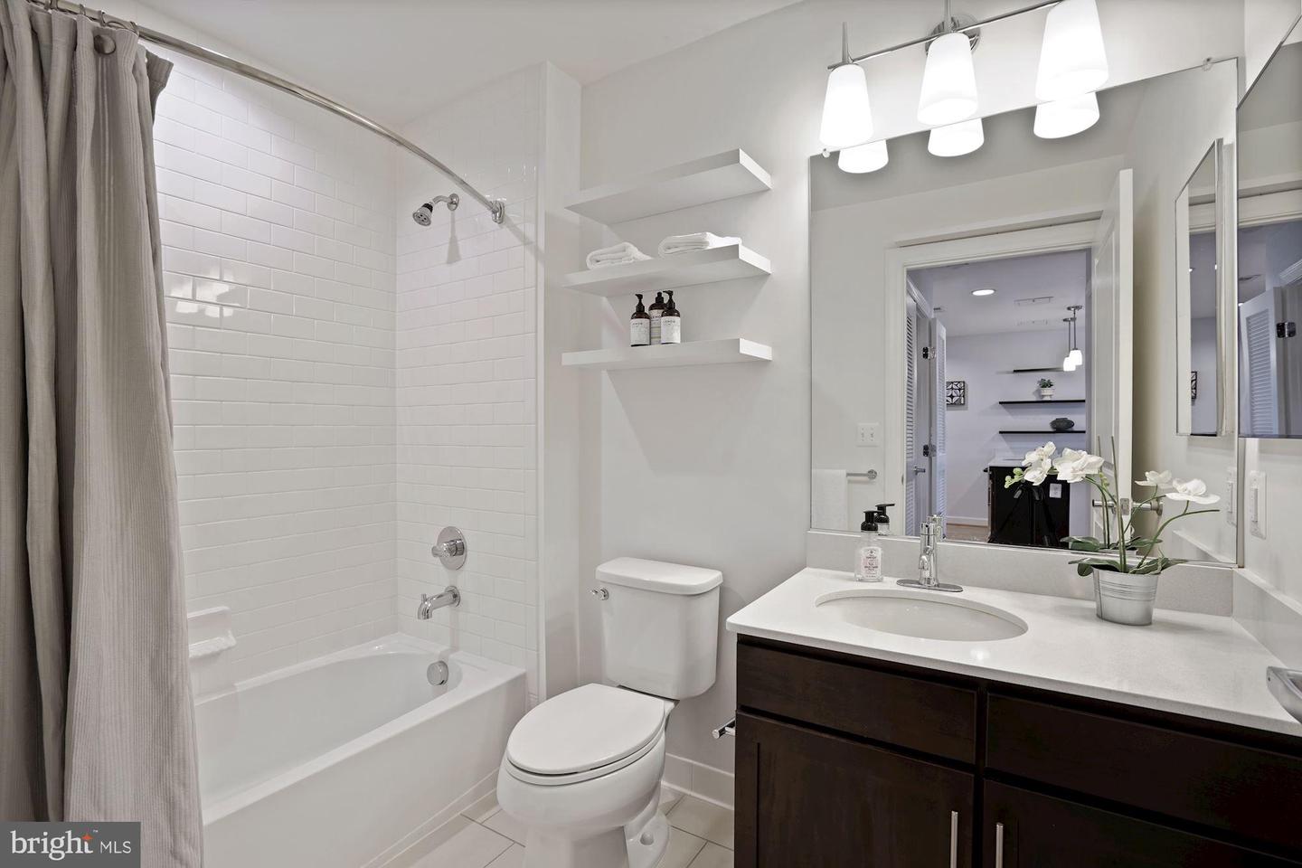 1115 H ST NE #503, WASHINGTON, District Of Columbia 20002, 1 Bedroom Bedrooms, ,1 BathroomBathrooms,Residential,For sale,1115 H ST NE #503,DCDC2200006 MLS # DCDC2200006