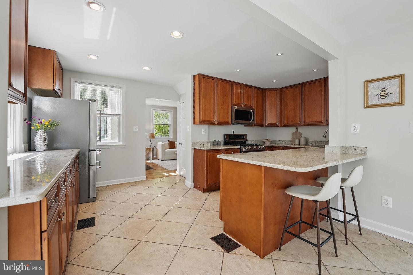 6924 JEFFERSON AVE, FALLS CHURCH, Virginia 22042, 4 Bedrooms Bedrooms, ,3 BathroomsBathrooms,Residential,For sale,6924 JEFFERSON AVE,VAFX2240036 MLS # VAFX2240036