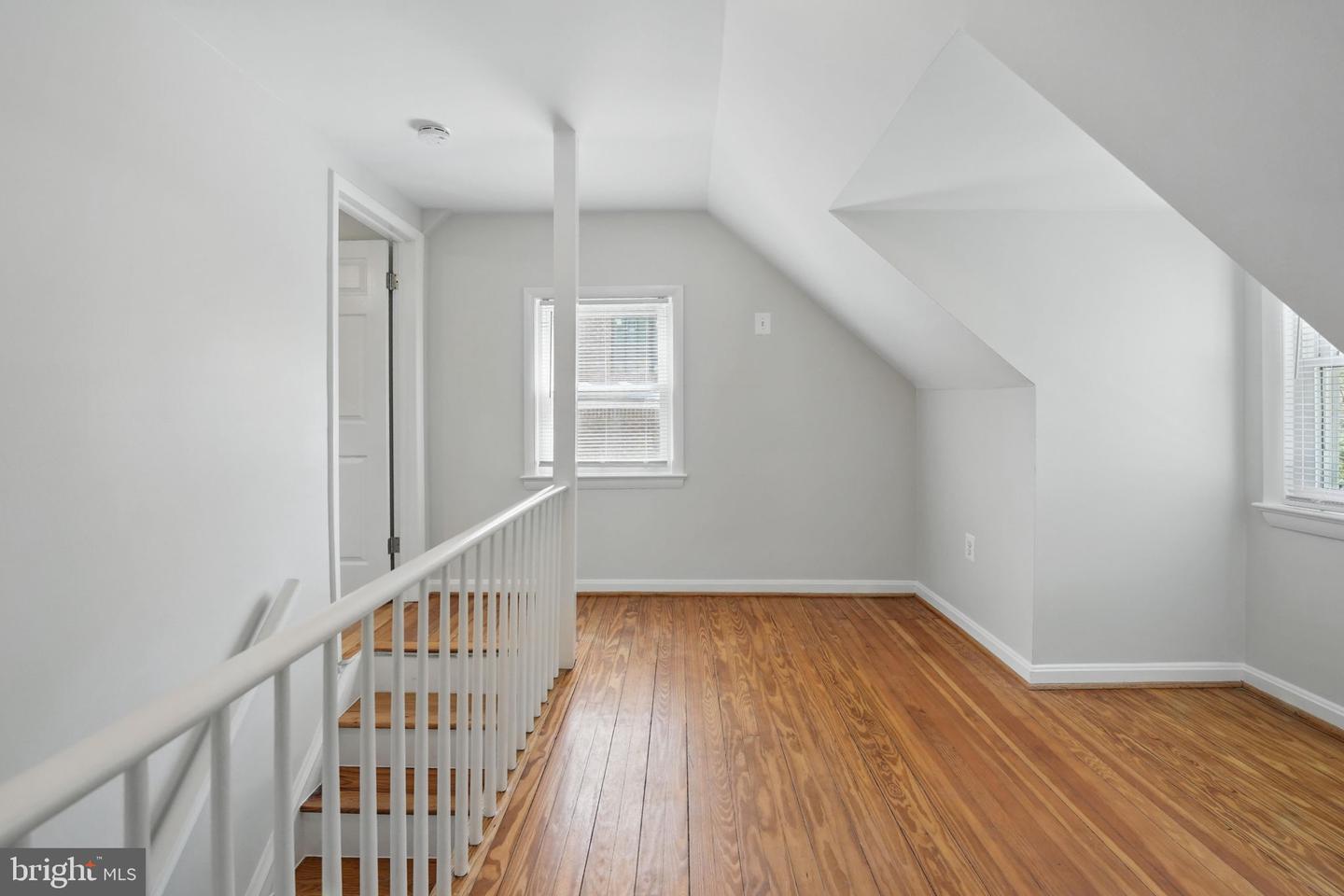 6924 JEFFERSON AVE, FALLS CHURCH, Virginia 22042, 4 Bedrooms Bedrooms, ,3 BathroomsBathrooms,Residential,For sale,6924 JEFFERSON AVE,VAFX2240036 MLS # VAFX2240036
