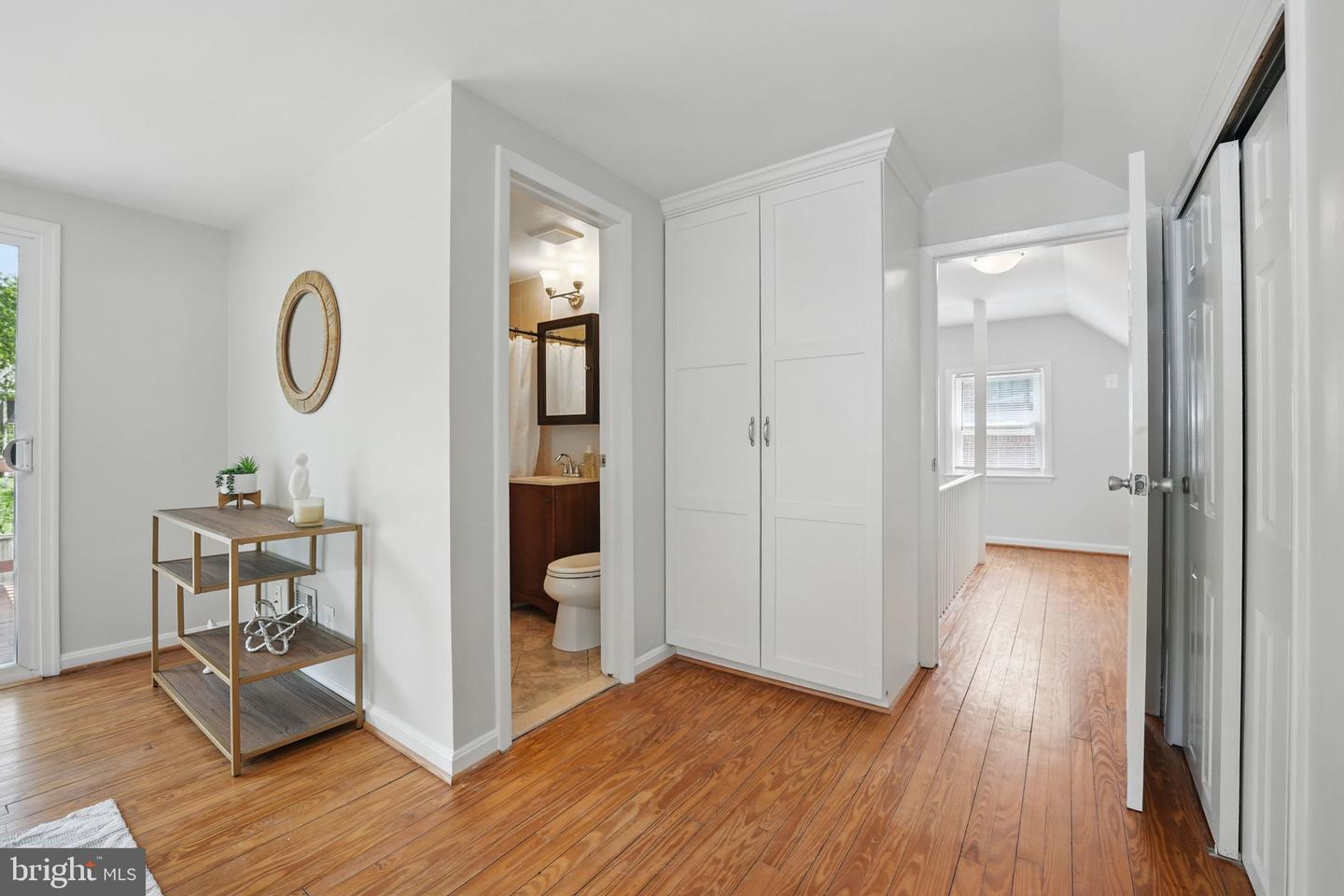 6924 JEFFERSON AVE, FALLS CHURCH, Virginia 22042, 4 Bedrooms Bedrooms, ,3 BathroomsBathrooms,Residential,For sale,6924 JEFFERSON AVE,VAFX2240036 MLS # VAFX2240036