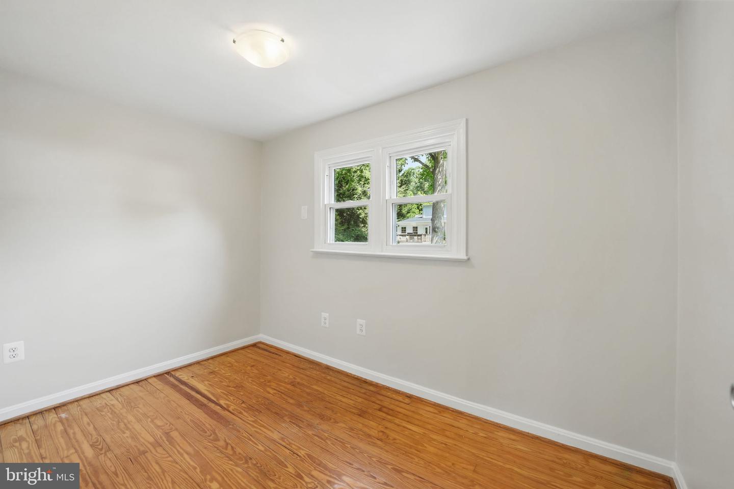 6924 JEFFERSON AVE, FALLS CHURCH, Virginia 22042, 4 Bedrooms Bedrooms, ,3 BathroomsBathrooms,Residential,For sale,6924 JEFFERSON AVE,VAFX2240036 MLS # VAFX2240036
