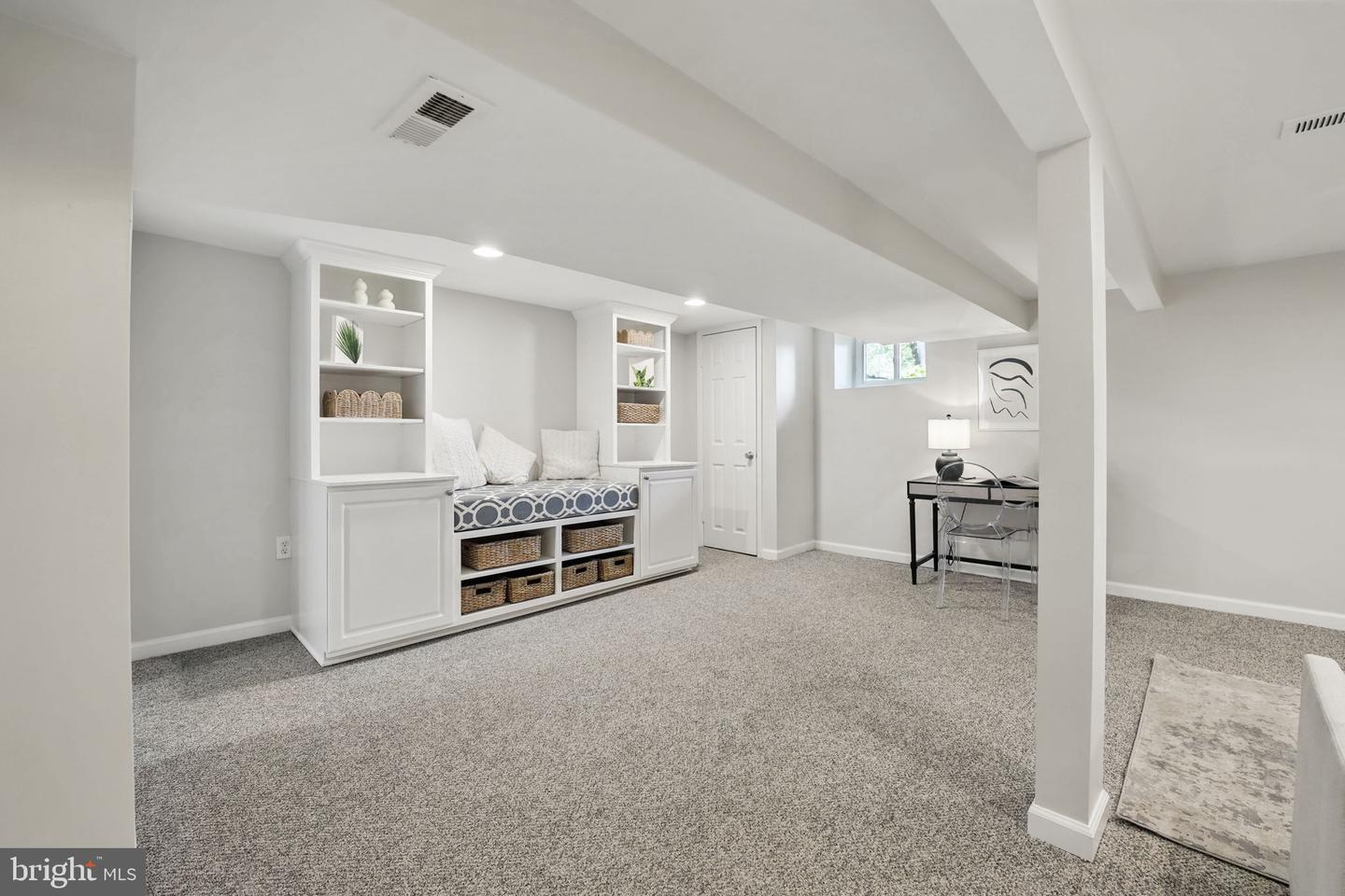 6924 JEFFERSON AVE, FALLS CHURCH, Virginia 22042, 4 Bedrooms Bedrooms, ,3 BathroomsBathrooms,Residential,For sale,6924 JEFFERSON AVE,VAFX2240036 MLS # VAFX2240036