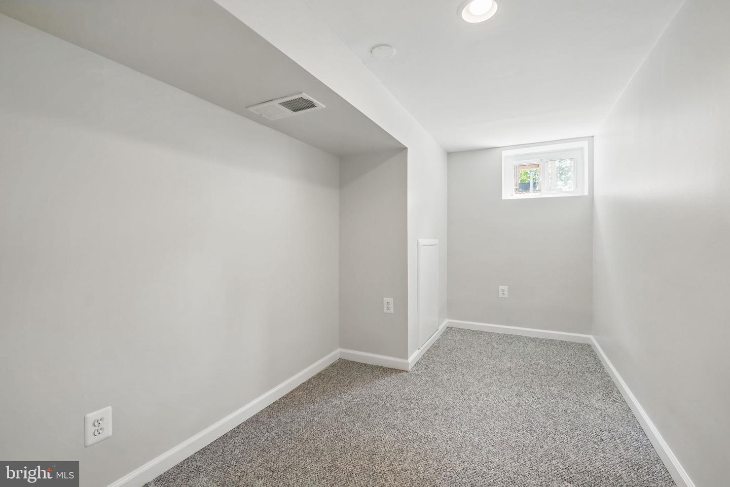 6924 JEFFERSON AVE, FALLS CHURCH, Virginia 22042, 4 Bedrooms Bedrooms, ,3 BathroomsBathrooms,Residential,For sale,6924 JEFFERSON AVE,VAFX2240036 MLS # VAFX2240036