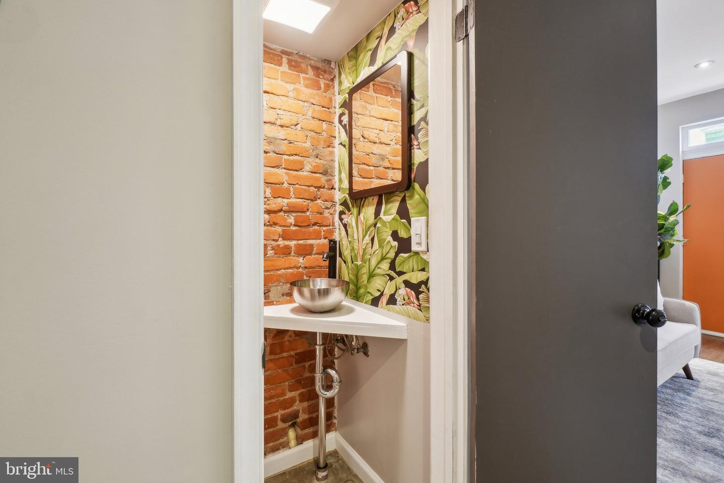 223 PARKER ST NE, WASHINGTON, District Of Columbia 20002, 2 Bedrooms Bedrooms, ,1 BathroomBathrooms,Residential,For sale,223 PARKER ST NE,DCDC2200038 MLS # DCDC2200038