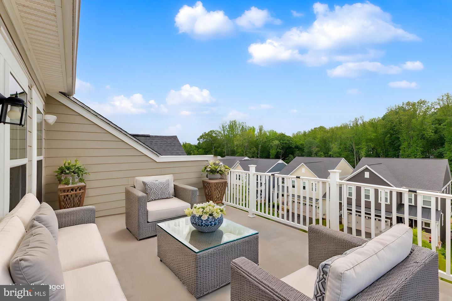 1552 MEADOWLARK GLEN RD, DUMFRIES, Virginia 22026, 4 Bedrooms Bedrooms, ,3 BathroomsBathrooms,Residential,For sale,1552 MEADOWLARK GLEN RD,VAPW2094416 MLS # VAPW2094416