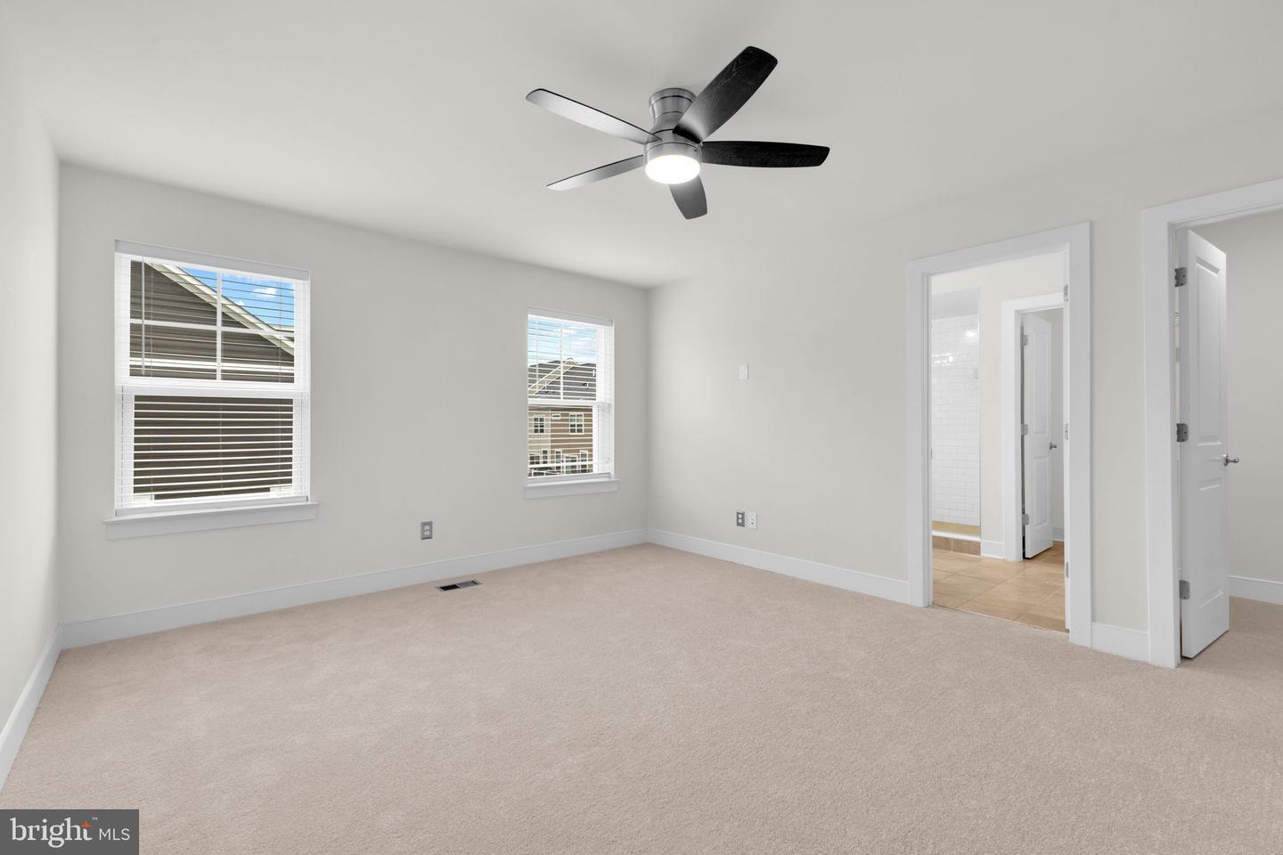 1552 MEADOWLARK GLEN RD, DUMFRIES, Virginia 22026, 4 Bedrooms Bedrooms, ,3 BathroomsBathrooms,Residential,For sale,1552 MEADOWLARK GLEN RD,VAPW2094416 MLS # VAPW2094416