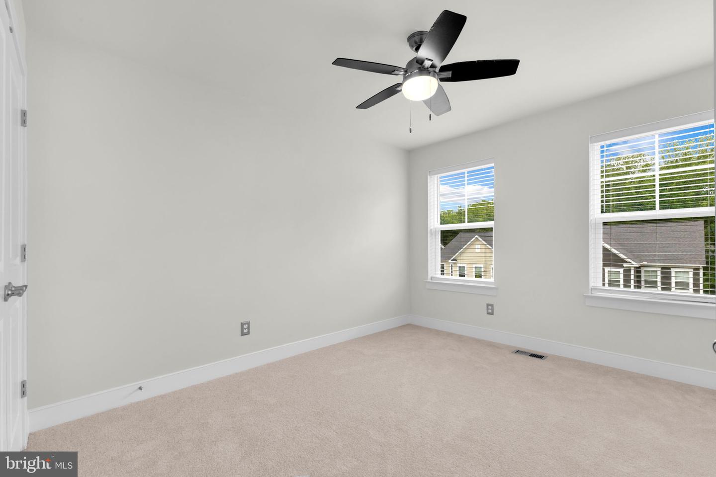 1552 MEADOWLARK GLEN RD, DUMFRIES, Virginia 22026, 4 Bedrooms Bedrooms, ,3 BathroomsBathrooms,Residential,For sale,1552 MEADOWLARK GLEN RD,VAPW2094416 MLS # VAPW2094416